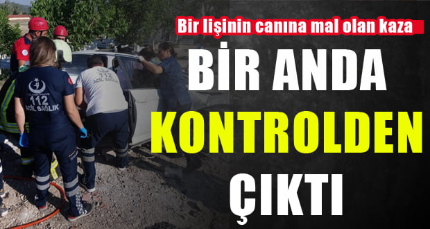 Kontrolden Çıkan Araç Mezarlık Girişine Çarptı