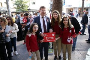 Başkan Subaşıoğlu’ndan Esnafa ve Vatandaşa Türk Bayrağı