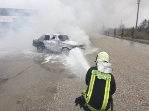 Seyir Halindeki Araç Alev Aldı