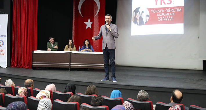 Eğitim için El Ele’den velilere seminer