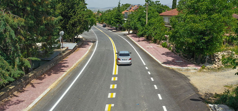 Baklan’da yaya geçidi ve yol çizgi çalışmaları tamamlandı