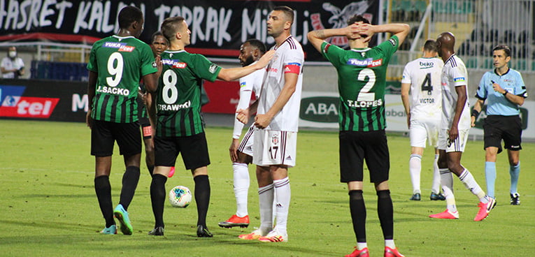 Denizlispor evinde ikinci yarıda dağıldı!