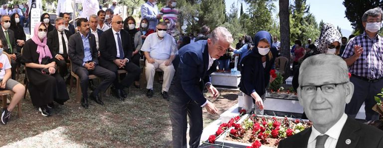 Kazım Arslan vefatının 1. yıl dönümünde mezarı başında anıldı