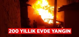 Denizli’de 200 yıllık evde yangın