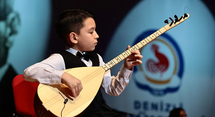 Büyükşehir Bağlama Atölyesi’nden türkü ziyafeti