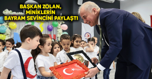 Başkan Zolan, miniklerin bayram sevincini paylaştı