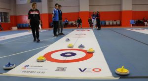 Floor Curlingde şampiyonlar ödüllendirildi