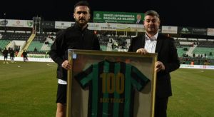 Oğuz Yılmaz, Denizlispor’da 100. maçına çıktı