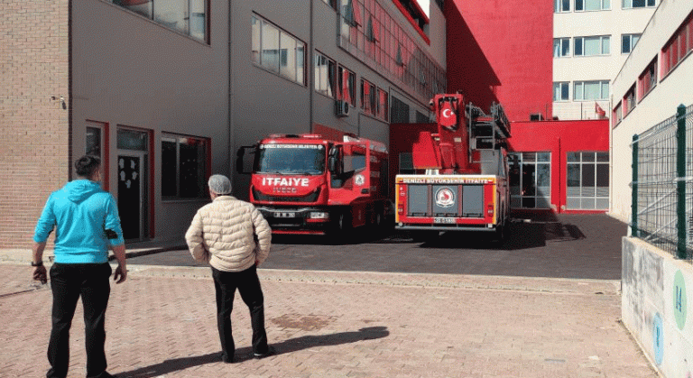 Kolejde çıkan yangında tahliye edilen öğrenciler evlerine gönderildi