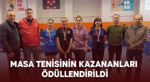 Masa tenisinin kazananları ödüllendirildi