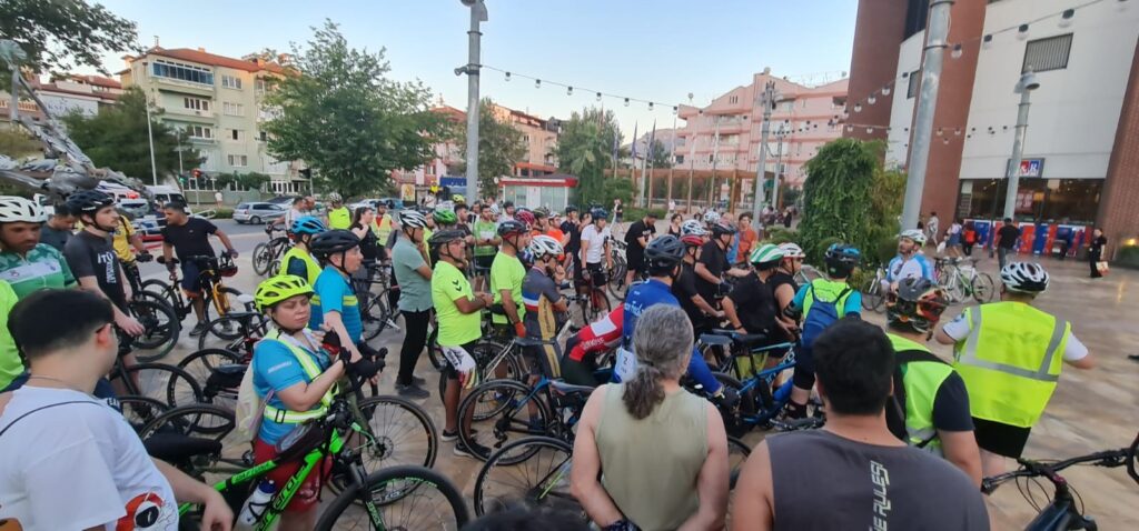 Denizli’de pedallar ‘bisikletli cinayetleri’ için çevrildi