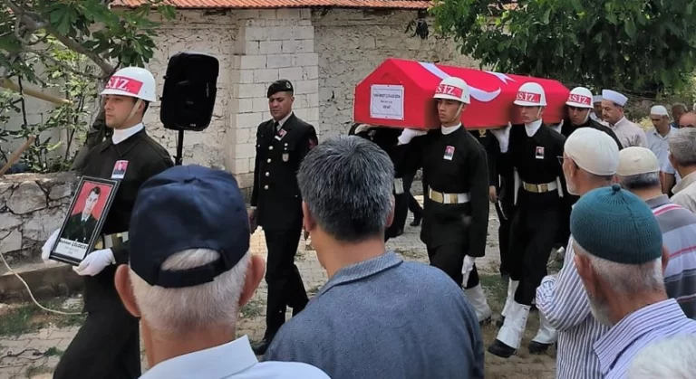 Görevli asker sağlık izninde kalp krizi geçirip hayatını kaybetti